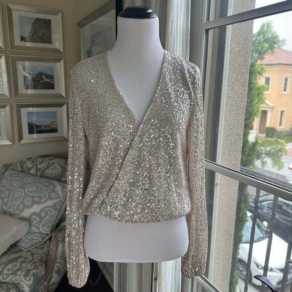 Open Edit Sequin Champagne V Neck Wrap Style Flowy Cocktail Party Blouse Size XS - Picture 1 of 10